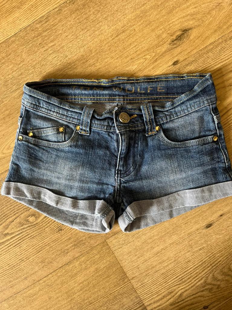 Ladies size 6 Tom Wolfe shorts | in 
